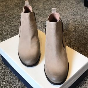 caslon wesley wedge bootie